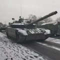 Nova poboljšana verzija ruskog tenka: "Rosteh" isporučio još jednu turu T-80BVM ruskoj vojsci (video)