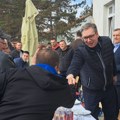Opozicija razvlači Vučića zbog odlaska u Pambukovicu Gledajte samo zašto lažna elita to radi - skandalčina na maks!