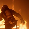 Veliki požar na Novom Beogradu, dim se vidi iz centra grada: Veliki broj vatrogasaca na terenu