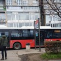 Povređeno dete u autobusu: Vozač udario u vozilo GSP, pa pobegao: Od siline udarca popucala stakla (foto)