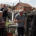 "Mnogo je majki zakukalo" Obeležena godišnjica stradanja Marije i Nikole Petrović od NATO bombe, roditelji skrhani: "Evo, 26…