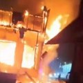 Napadnut logistički centar u Lugansku: Ukrajinci izveli masovan napad dronovima, gori ruska oprema (video)