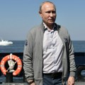 Rusija koristi skrivenu flotu da izbegne sankcije: Velika Britanija izdala crveno upozorenje: Tajno prevoze rusku naftu