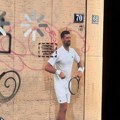 FOTO, VIDEO: "Pijanista" naslikao mural Novaku koji "pumpa"