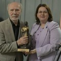 Свечано уручена награда “Десанка “Максимовић” – Лауреат Гојко Ђого