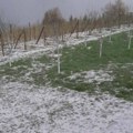 Jak grad oštetio automobile, sve se zabelelo za nekoliko minuta! Snažno nevreme pogodilo Čačak: Meštani u strahu (foto)