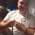 Poznati srpski zmijolovac u "borbi" sa opasnom otrovnicom! Vladica odmah krenuo u akciju, a onda se suočio sa novom opasnošću…