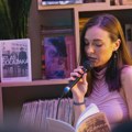 Knjiga srpske pesnikinje u najužem izboru za nagradu u Hrvatskoj: "Atlas odlazaka" Jovane Barać u finalu trke za priznanje…