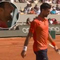 Novak se okrenuo ka tribinama, pa urliknuo: Pogledajte kako je pobesneo, imao je svašta da kaže! (video)