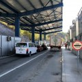 Mediji: Prelazi Brnjak i Jarinje zatvoreni posle ubistva policajca na severu Kosova