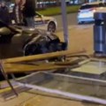 Карамбол у Загребу: Јурио Авенијом па се закуцао у аутобуско стајалиште! Фото