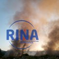 Густ дим прекрио је насеље, осетили смо и смрад: Пожар на дивљој депонији код Крагујевца, ватрогасци успели да локализују…