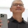 Apple navodno sprema prototipove sklopivih telefona