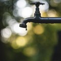 Letnji problem meštana Koceljeve, počeo i pre leta: Poranile restrikcije vode, zašto su slavine presušile