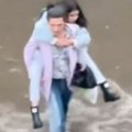 Ulicama u Subotici posle kiše tekle reke: Neke su se mogle preći samo na "krkače"