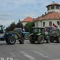 Protest poljoprivrednika u Bogatiću: Blokairali raskrsnicu nezadovoljni otkupnim cenama