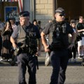Grenobl: Dva francuska žandarma povređena u napadu vatrometom na patrolno vozilo