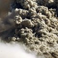 Uzbuna: Evakuacija više od 900 ljudi posle erupcije vulkana Semeru VIDEO