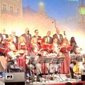 Novogodišnji koncert hora „Ruzmarin“ ispunio leskovačko pozorište prazničnom atmosferom