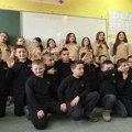 Jednaki u klupama: OŠ „Mur“ uvela školske uniforme