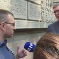 Protest radnika GSP: Vučić razgovarao sa okupljenima, rekao da moraju da se smanje troškovi za gradski prevoz
