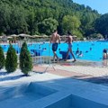 NN lice ispraznilo bazen