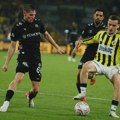 Kamere zabeležile dramatičan trenutak: Hitna pomoć bespomičnog Akturkoglua odvozi u bolnicu VIDEO