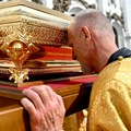 Reke vernika na ulicama Moskve: Patrijarh Kiril predvodio veliku litiju /video/