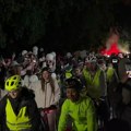 Studenti biciklisti stigli u Novi Sad, građani im priredili veličanstven doček