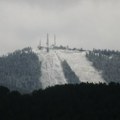 Nova Varoš osvanula pod snegom: Na Zlataru i Torniku formiran beli pokrivač
