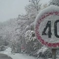 Sneg na nekim deonicama puteva jugozapadne i istočne Srbije
