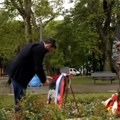 Položeni venci i cveće na spomenik Milici Rakić u Tašmajdanskom parku