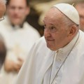 Papa Franja pozvao komičare u Vatikan: Među zvanicama Vupi Goldberg i Džimi Falon