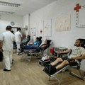 Svetski dan dobrovoljnih davalaca krvi - višestrukim davaocima u Novom Sadu priznanja