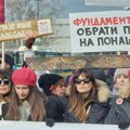 Protest „Pozorište na ulici“ održan u Novom Sadu (VIDEO)