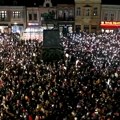 Petnaestominutnom tišinom u Nišu završen protest, objavljen studentski edikt UŽIVO