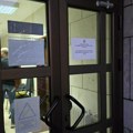 PRIVEDENI U SUKOBU POLICIJE I DEMONSTRANATA PUŠTENI DA SE BRANE SA SLOBODE
