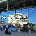 Prvi snimci i fotografije Drama u Amsterdamu, nedaleko od aerdroma Šipol izbio veliki požar