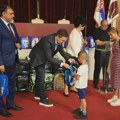 Kragujevac: Obezbeđen školski pribor za predškolce i prvake romske nacionalnosti