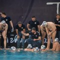 Studenti tvrde: Šapićevo obezbeđenje branilo profesorima da uđu na sednicu na Medicinskom fakultetu FOTO