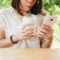 Kafa po vrućini može da bude opasna: Kardiolog upozorava na opasne posledice omiljenog napitka Srba VIDEO
