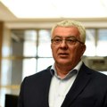 U crnogorskoj skupštini nema većine za smenu Mandića "Za" 38 od 41 potrebnih poslanika, on iz Beča poručio da je razlog manjka…