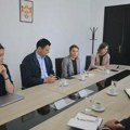 U Gradskoj upravi održan sastanak sa Fondacijom „Sidro“ i „Smart kolektivom“: Planovi za podršku lokalnoj ekonomiji u Šumadiji…