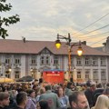 У Аранђеловцу данас с једне стране студенти, с друге СНС