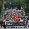 Ferari zastava i u Kragujevcu na protestu „Srbija protiv nasiljaˮ: Samo slobodan čovek može biti srećan čovek