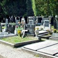 Ужас код Обреновца Вандали разбили надгробне плоче, покушали да отворе гробове