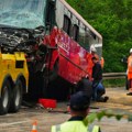 Sudar džipa i autobusa kod Mladenovca: Jedna osoba stradala, više od 30 povređeno