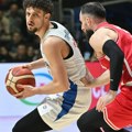 Uroš Trifunović igra košarku života, ali nije mogao protiv Dejana Radonjića
