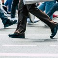 Obuća u Srbiji traje do prve kiše a onda kreće borba sa sistemom reklamacija je misaona imenica