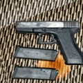 Čitav arsenal pronađen u Nišu: Policija kod muškarca pronašla pištolj, zanemeli nakon pretresa stana FOTO